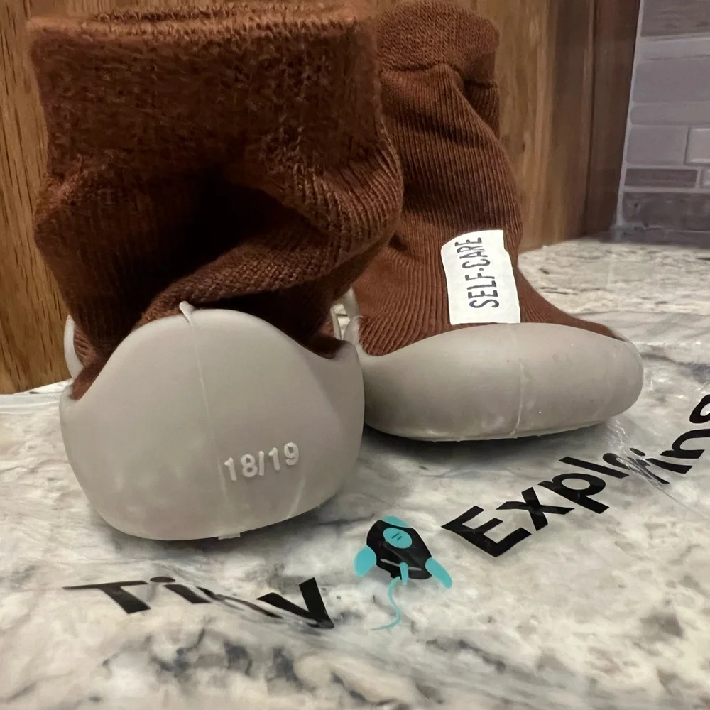 Tiny Explorings Brown Sock Slipper Baby Shoes Slip Resistant EU 18/19